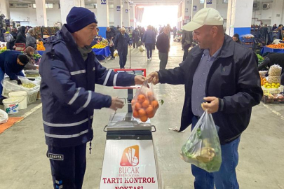 Bucak Belediyesi Perşembe Pazaryerinde “Tartı Kontrol Noktası” Kurdu